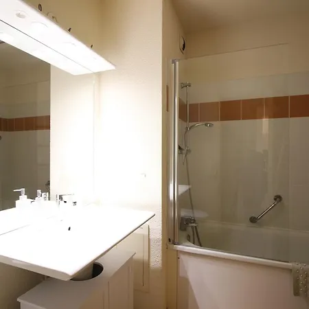 T2 Bis Avec Wifi Et Parking En Centre-ville, Proche Des Thermes - Fr-1-608-56 *